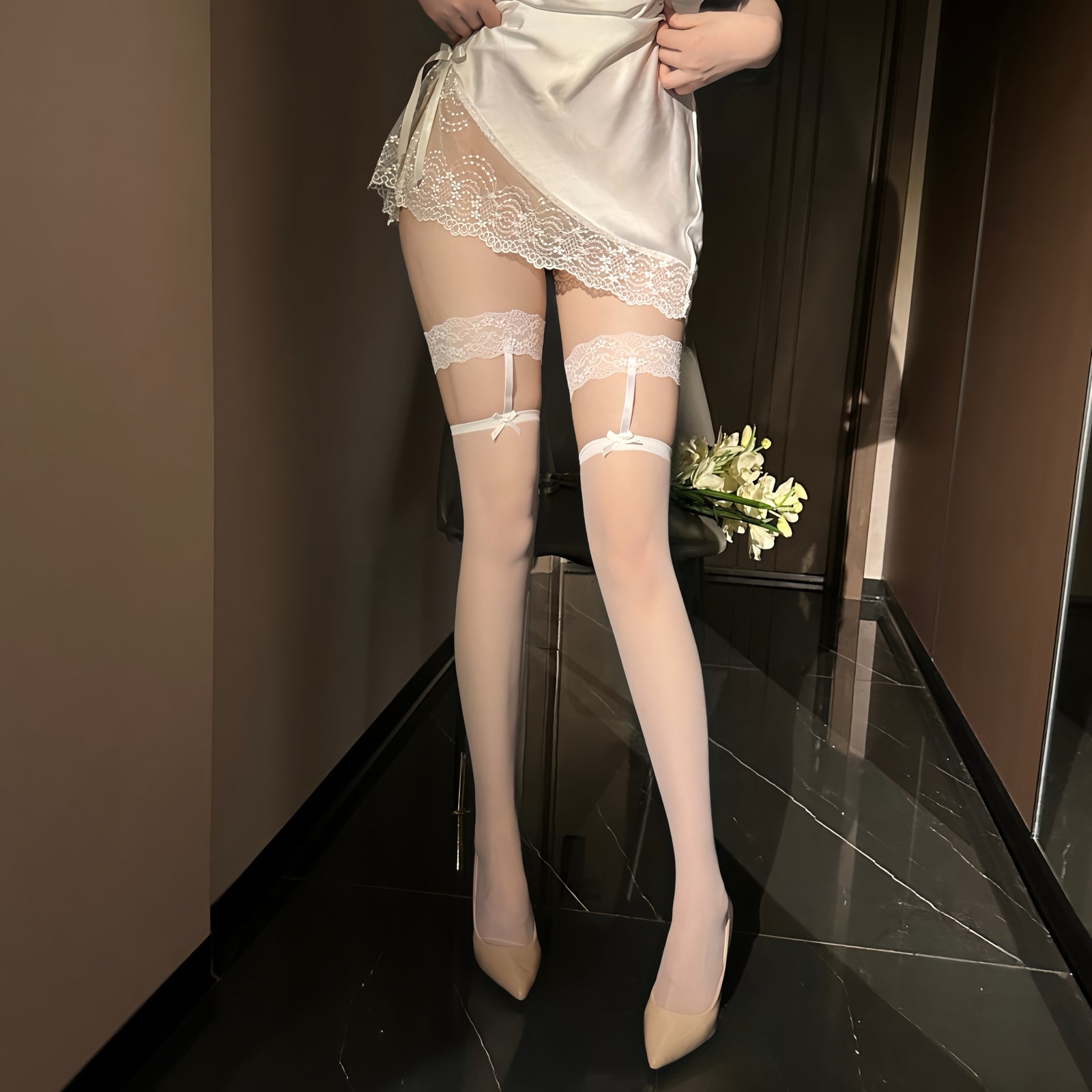 Lace Top Thigh-High Stockings with Bow