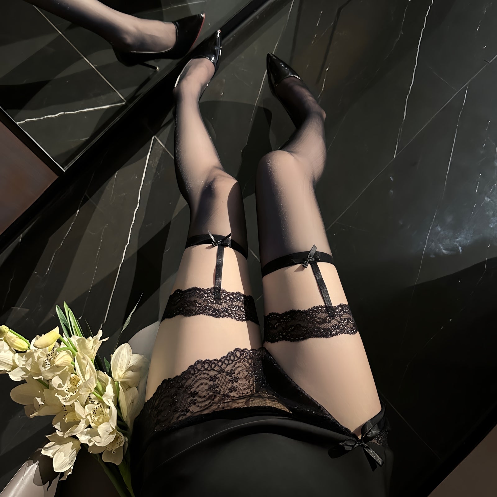 Lace Top Thigh-High Stockings with Bow