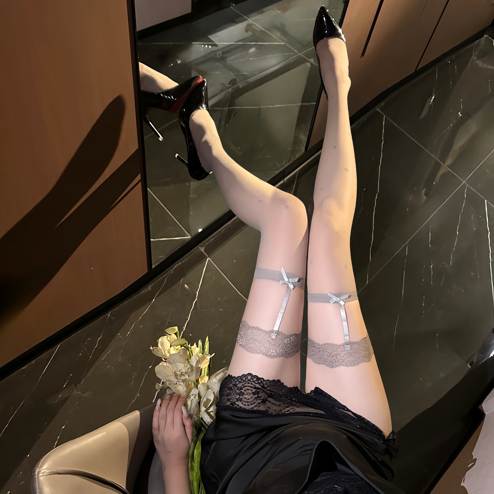 Lace Top Thigh-High Stockings with Bow
